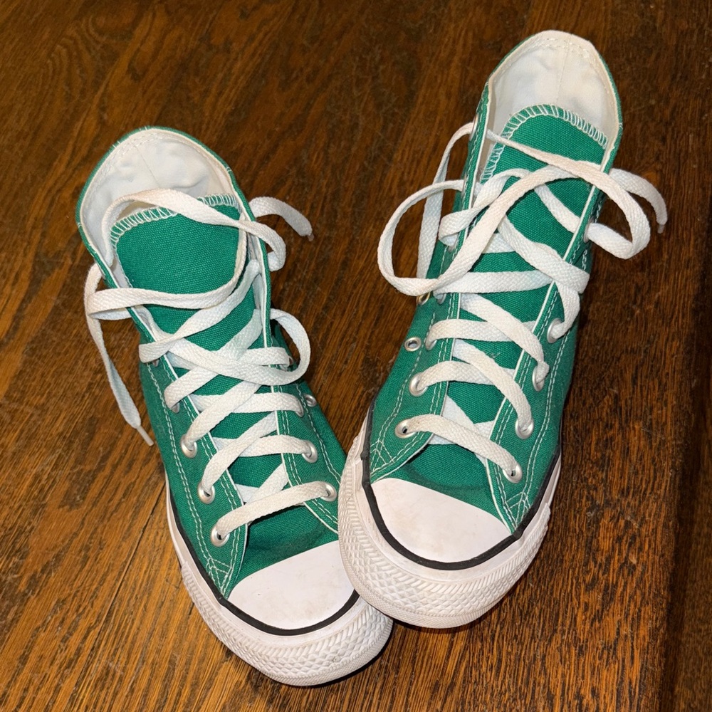 Converse all star Green Canvas High-Tops with White Accents (unisex)